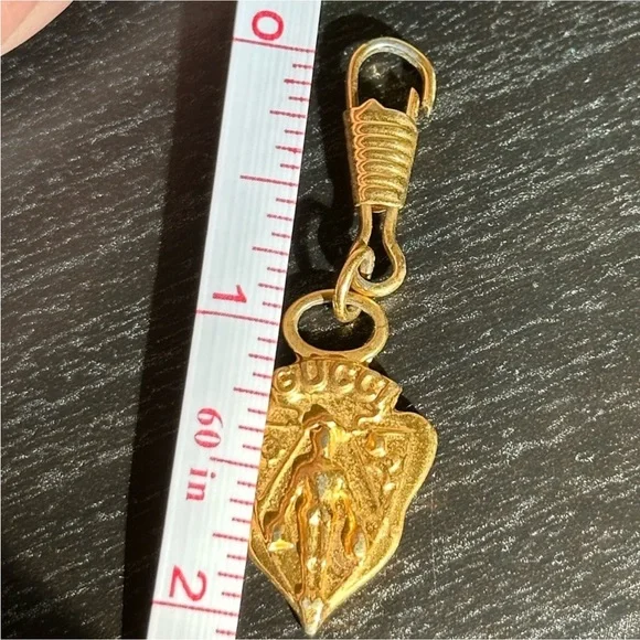 Authentic Gucci Vintage Charm - Picture 6 of 7